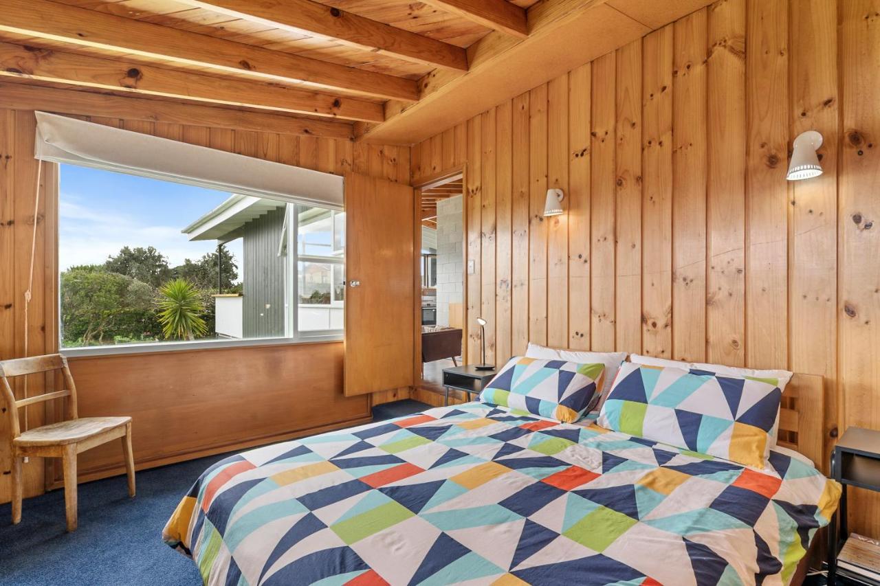 Queenie - Waikanae Beach Holiday Home Zewnętrze zdjęcie