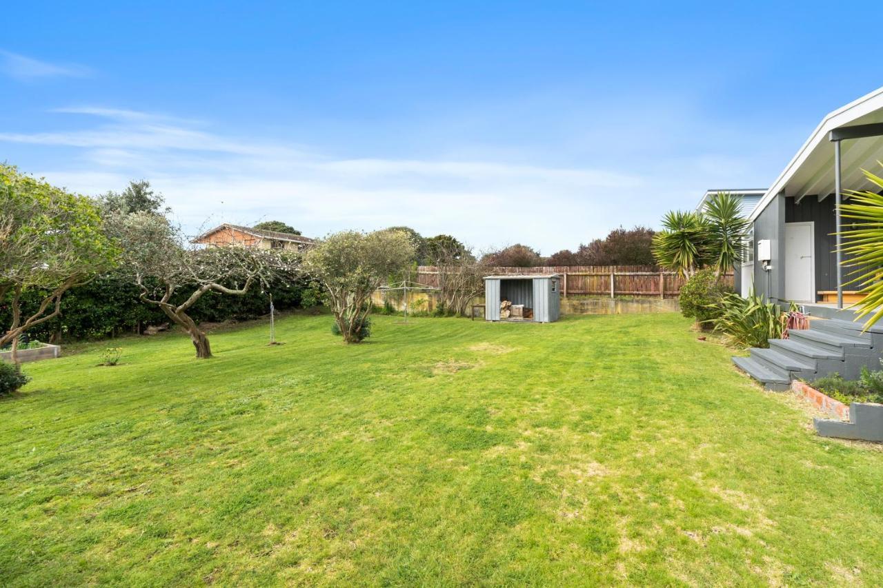 Queenie - Waikanae Beach Holiday Home Zewnętrze zdjęcie
