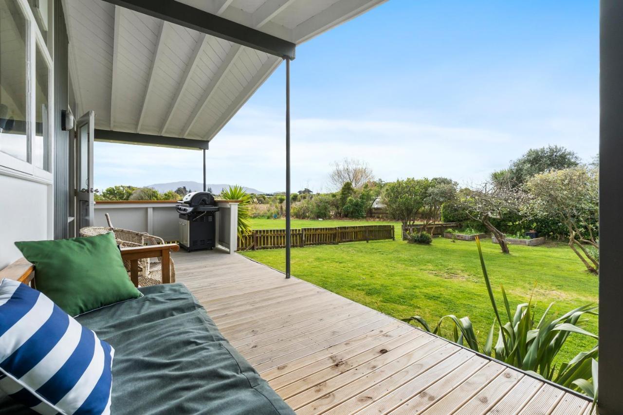 Queenie - Waikanae Beach Holiday Home Zewnętrze zdjęcie